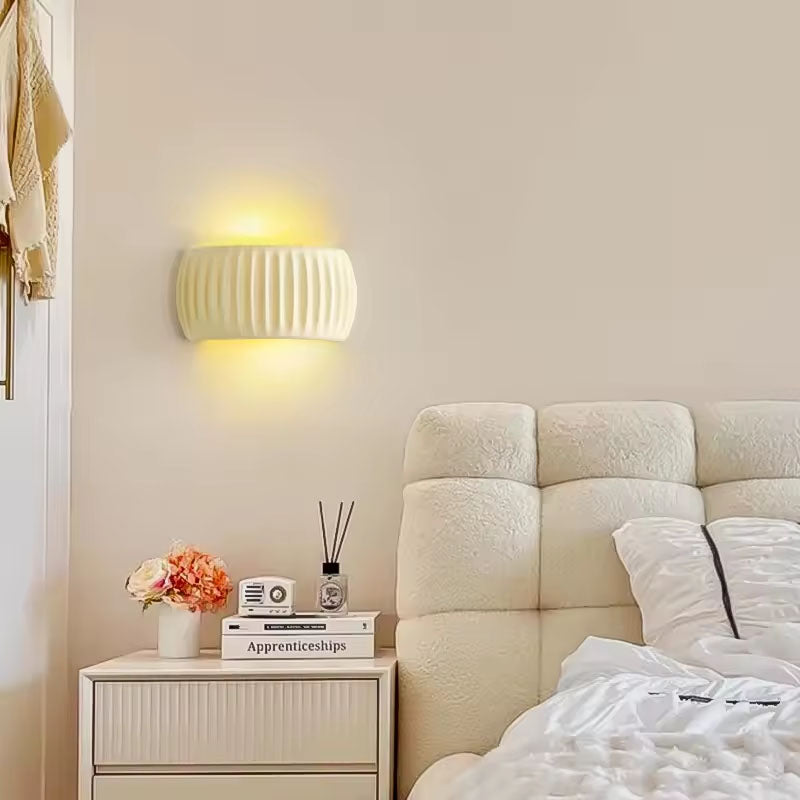 Vegglampe i resin – Fransk gresskarform, koselig nattlys