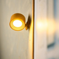 Vegglampe i tre LED – 360° roterbar og berøringsstyrt